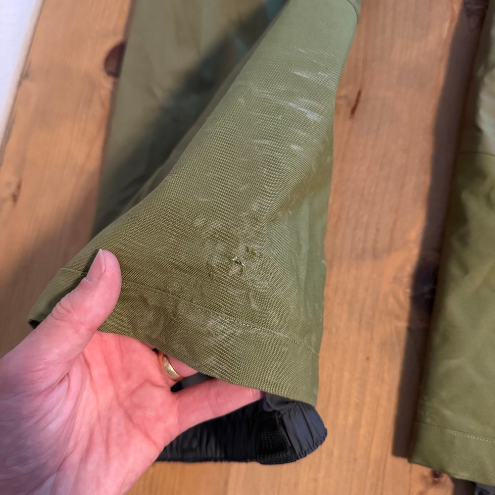 Patagonia Snowshot Ski Pants Mens Medium Olive Green Waterproof RECCO 30689 FA21 - Picture 11 of 12